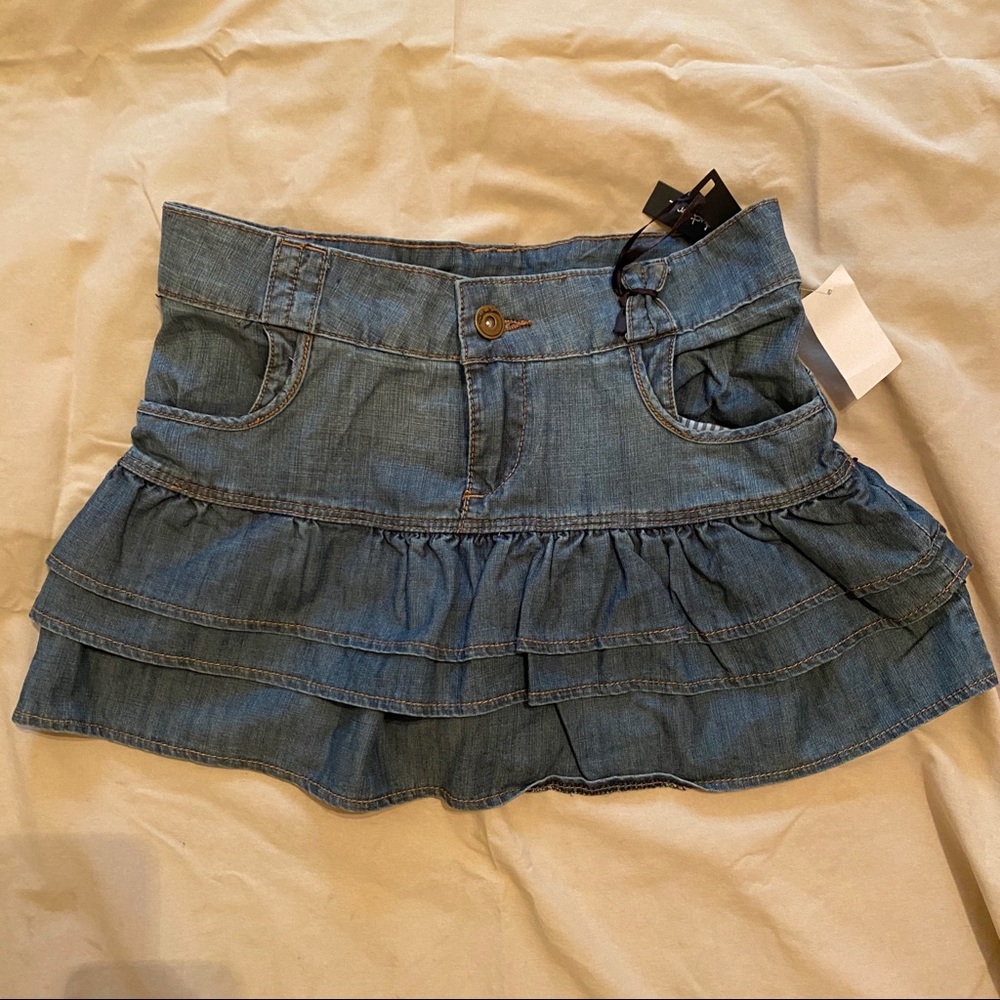 Stitches Skirt - Picture 2 of 3
